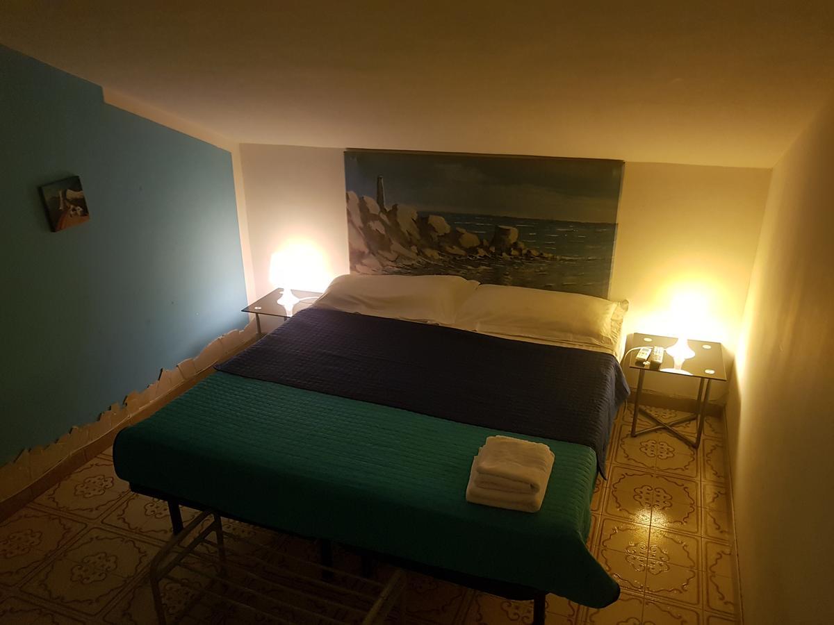 Borgo Marinaro Hotel Aci Castello Eksteriør billede