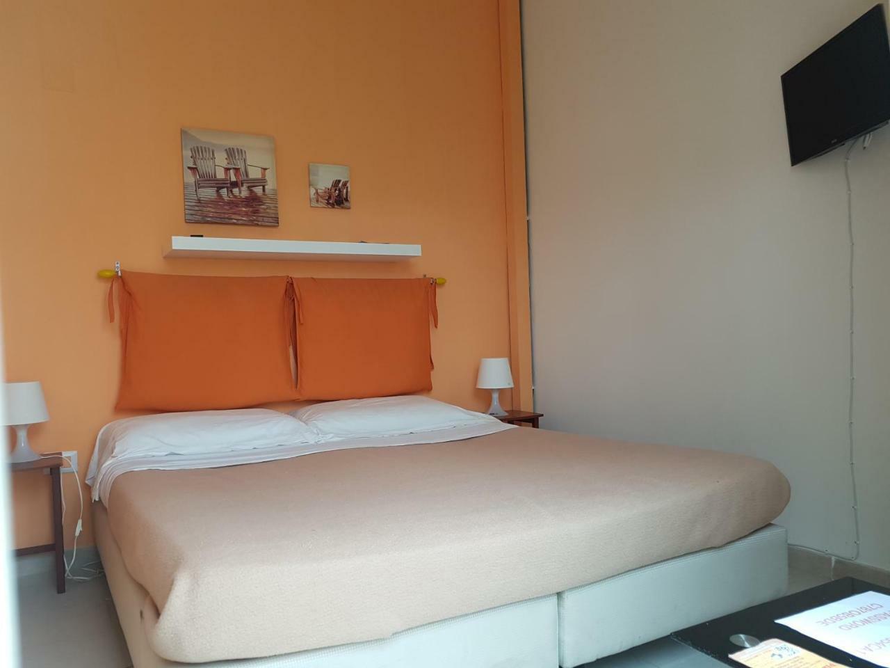 Borgo Marinaro Hotel Aci Castello Eksteriør billede